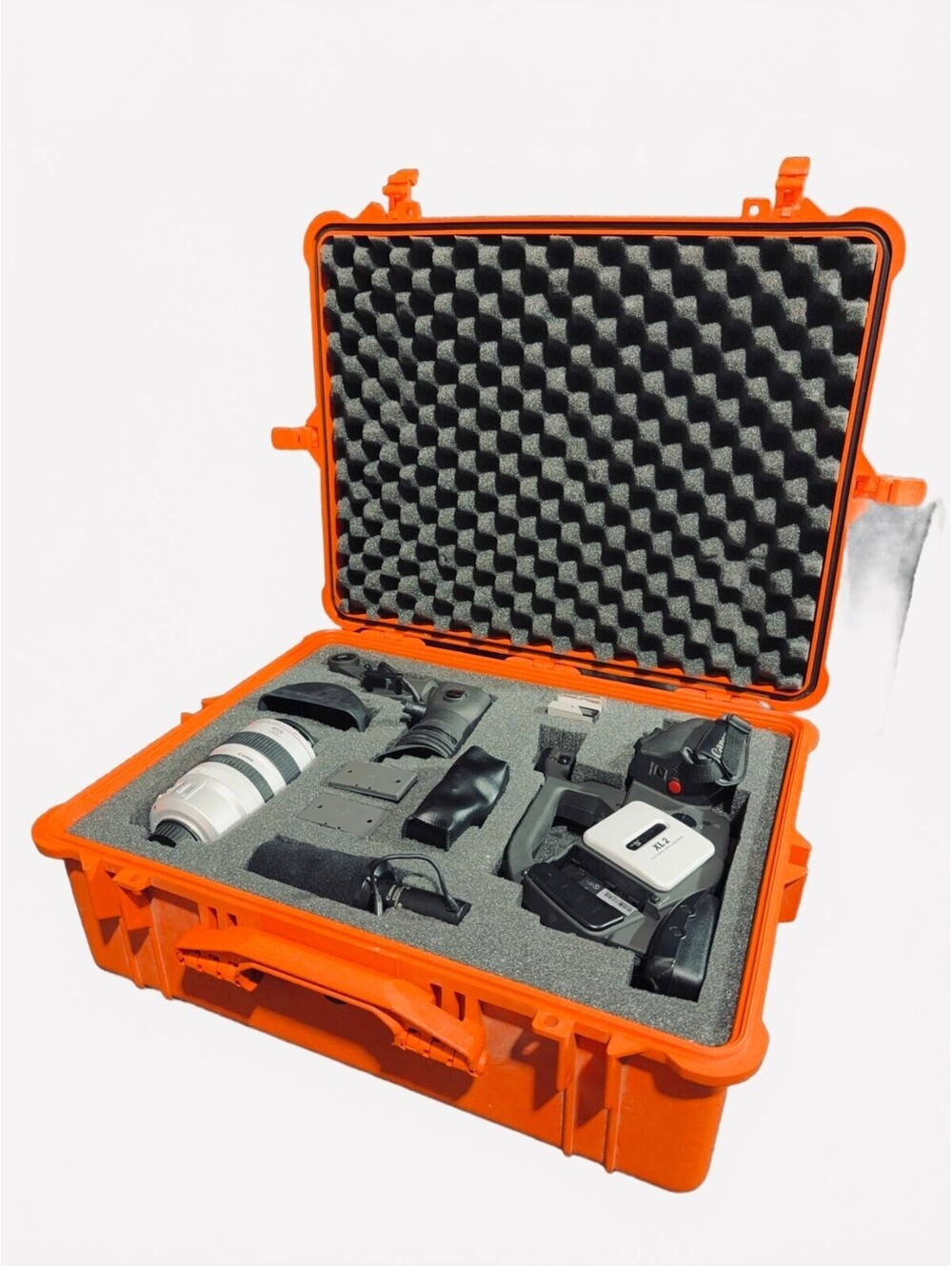 Canon XL2 3CCD MiniDV Camcorder Kit 20x Lens EF Adapter Shotgun Mic Pelican Case